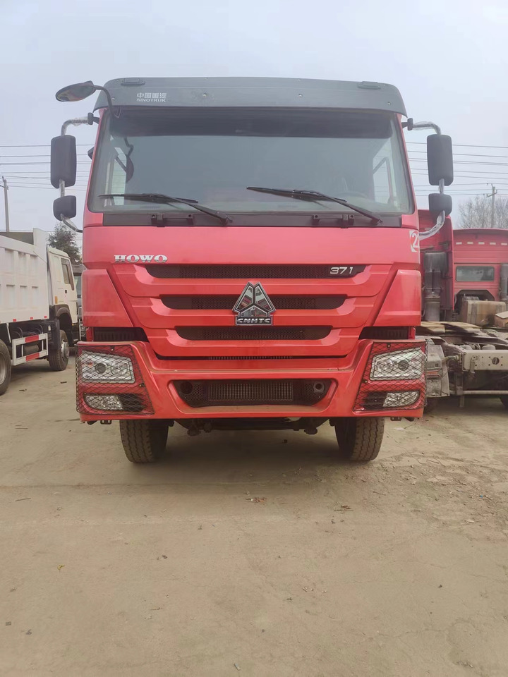 HOWO HOWO 371 - Truck: picture 2 HOWO HOWO 371 - Truck: picture 2