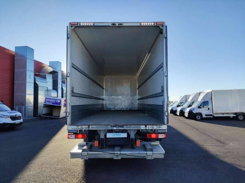 Box truck Camion Porteur 19 TONNES 280 CV HAYON 2 PORTES AR: picture 6 Box truck Camion Porteur 19 TONNES 280 CV HAYON 2 PORTES AR: picture 6