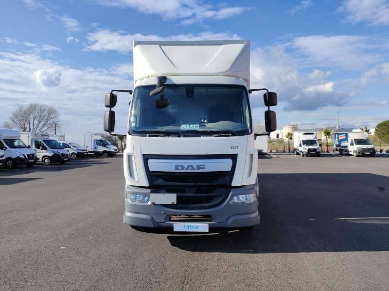Camion Porteur 19 TONNES 280 CV HAYON PORTE RELEVANTE - Box truck: picture 2 Camion Porteur 19 TONNES 280 CV HAYON PORTE RELEVANTE - Box truck: picture 2