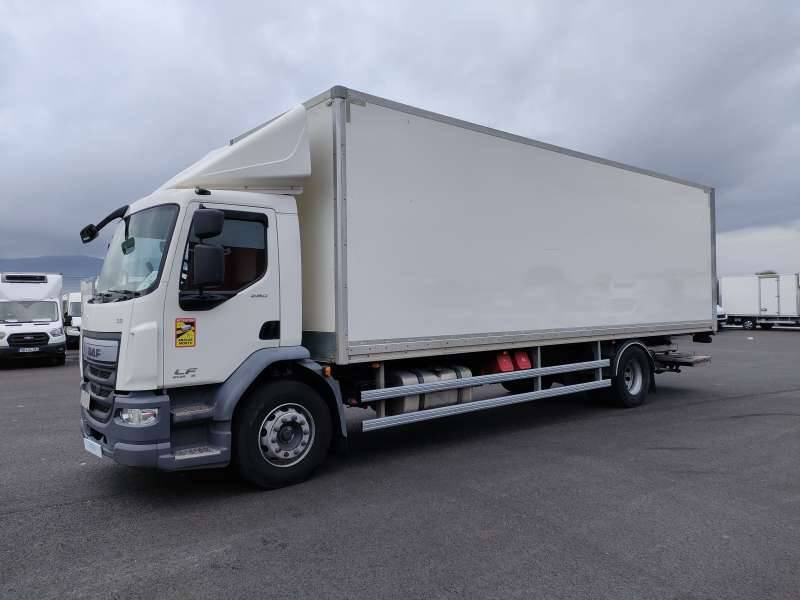Camion Porteur 19 TONNES 280 CV HAYON PORTE RELEVANTE - Box truck: picture 3 Camion Porteur 19 TONNES 280 CV HAYON PORTE RELEVANTE - Box truck: picture 3