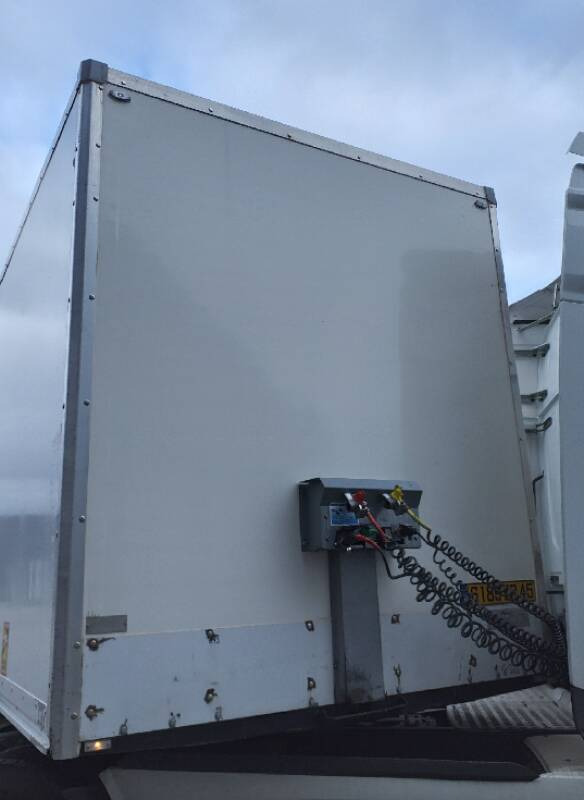 Semi-remorque 3 Essieux SEMI RECONDITONNEE -38 TONNES PORTE RELEVANTE - Closed box semi-trailer: picture 5 Semi-remorque 3 Essieux SEMI RECONDITONNEE -38 TONNES PORTE RELEVANTE - Closed box semi-trailer: picture 5