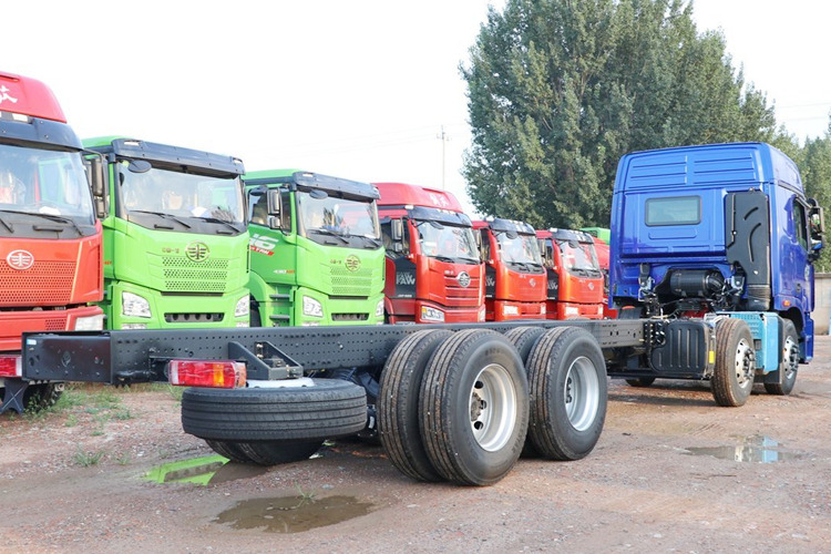 FOTON Foton 8x4 Tractor Head for Sale in Zambia - Cab chassis truck: picture 5 FOTON Foton 8x4 Tractor Head for Sale in Zambia - Cab chassis truck: picture 5