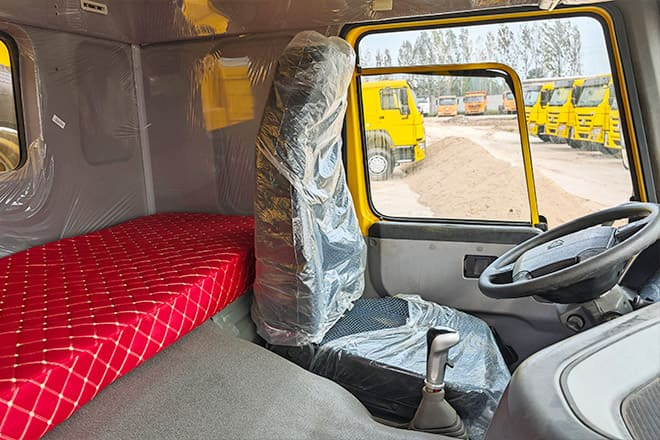 SINOTRUK Used Sinotruk Howo 371 Dump Trucks for Sale in Jamaica - Tipper: picture 5 SINOTRUK Used Sinotruk Howo 371 Dump Trucks for Sale in Jamaica - Tipper: picture 5