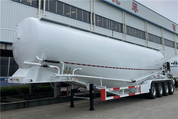 TITAN 4 Axle Bulker Cement Tanker Trailer for Sale In Zambia - Tank semi-trailer: picture 1 TITAN 4 Axle Bulker Cement Tanker Trailer for Sale In Zambia - Tank semi-trailer: picture 1