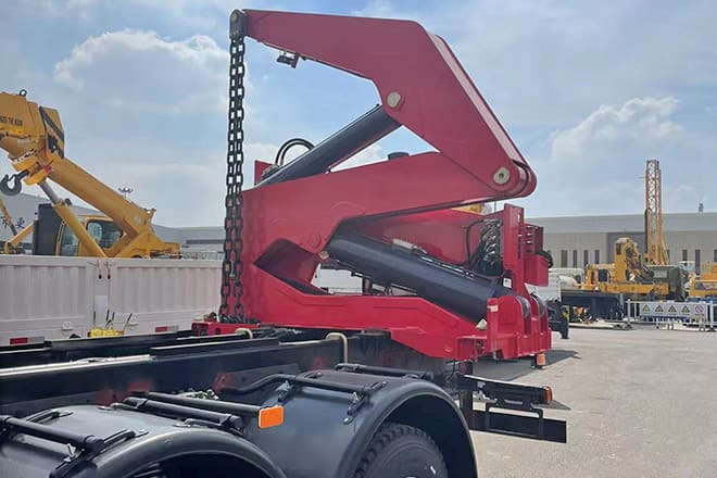 XCMG 20 Ft Side Lifter Truck for Sale in Papua New Guinea - Container transporter/ Swap body truck: picture 2 XCMG 20 Ft Side Lifter Truck for Sale in Papua New Guinea - Container transporter/ Swap body truck: picture 2