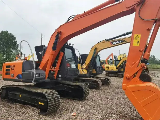 2022 Hitachi ZX120 - Crawler excavator: picture 1 2022 Hitachi ZX120 - Crawler excavator: picture 1