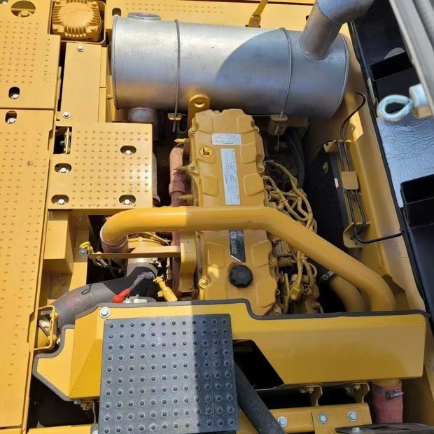 Crawler excavator 2023 Caterpillar 336D2: picture 11