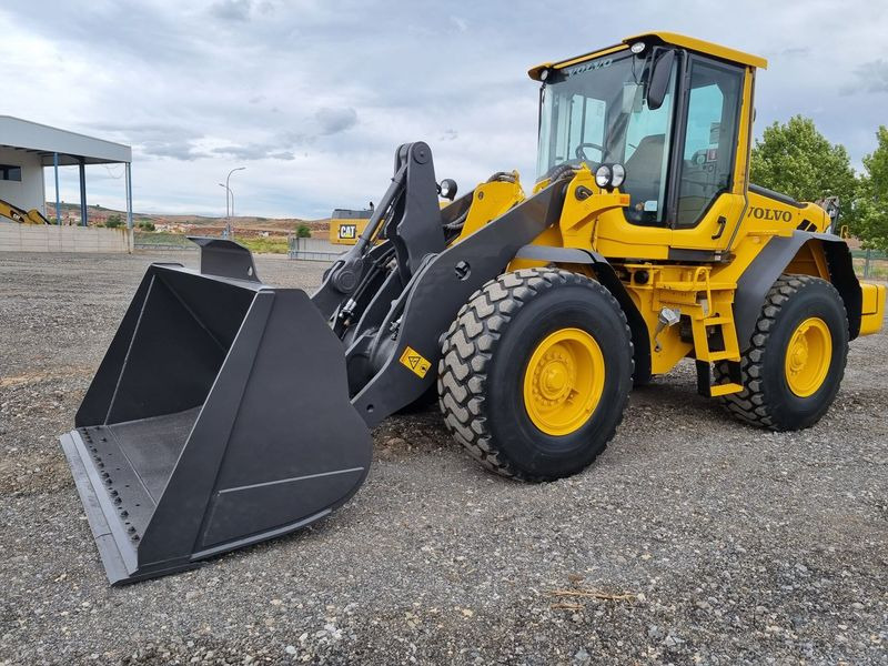 CATERPILLAR L90F - Wheel loader: picture 1 CATERPILLAR L90F - Wheel loader: picture 1