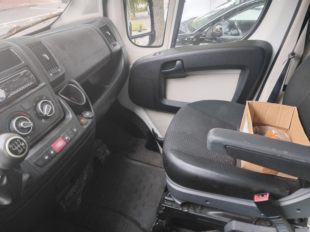 Mini car citroen Dietrich 2014 120276 km boîte de vitesse dé - Minibus, Passenger van: picture 2 Mini car citroen Dietrich 2014 120276 km boîte de vitesse dé - Minibus, Passenger van: picture 2