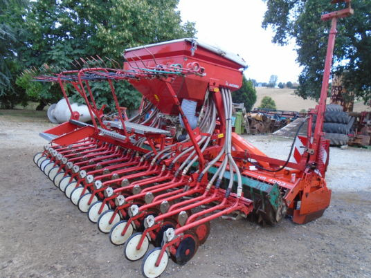 Kverneland das + Kuhn herse rotative - Combine seed drill: picture 5 Kverneland das + Kuhn herse rotative - Combine seed drill: picture 5