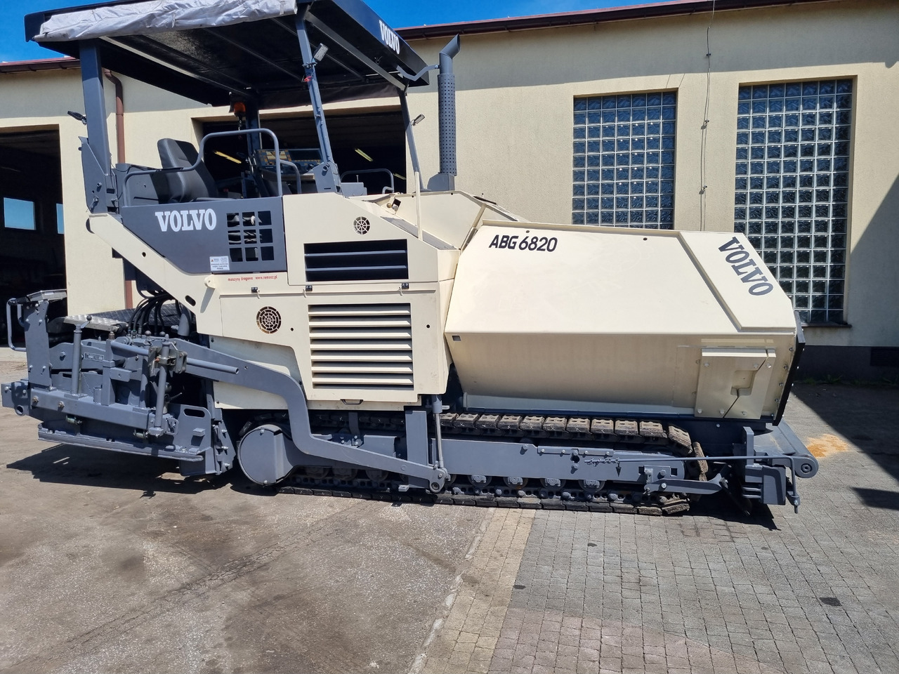 VOLVO TITAN 6820 - Asphalt paver: picture 3 VOLVO TITAN 6820 - Asphalt paver: picture 3