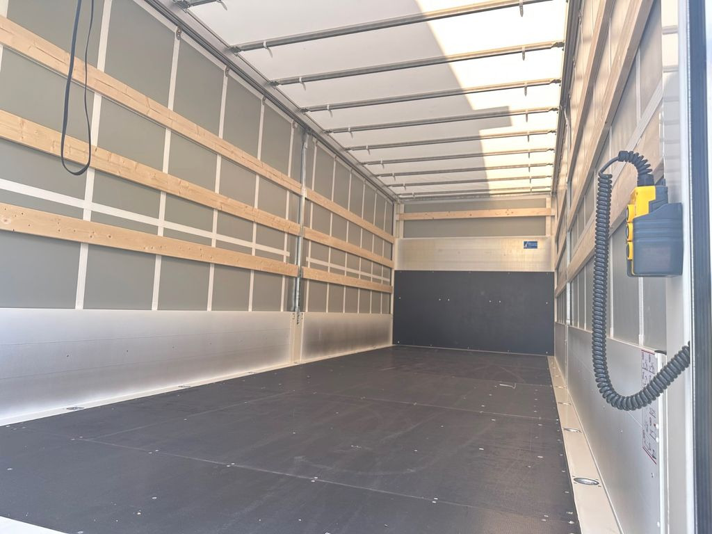 Curtainsider truck DAF LF 290 8Gang  Webasto AHK Bär-LBW: picture 6