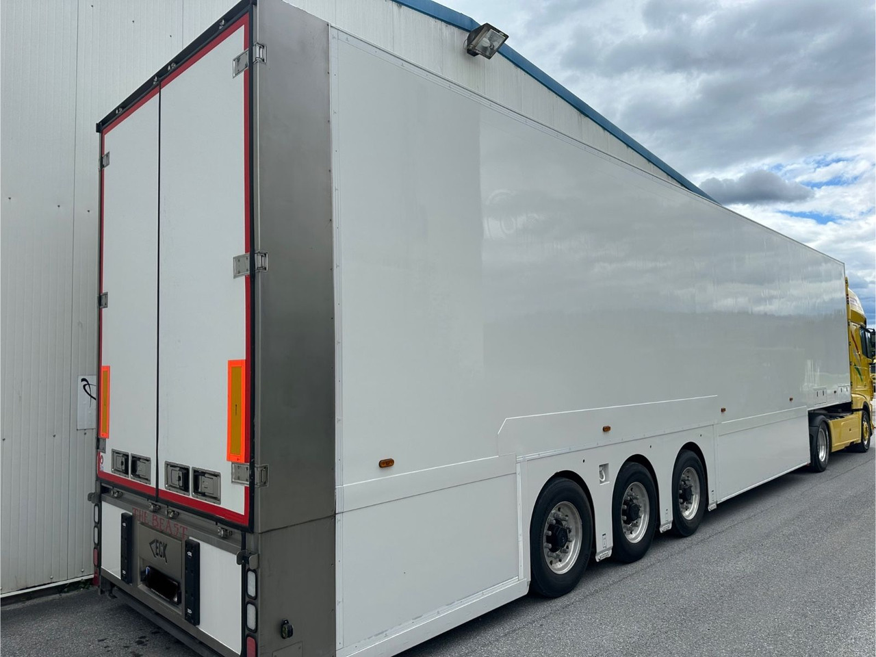 Van Eck Dubbeldeck T3Z Carrier Multi/Temp - Closed box semi-trailer: picture 3 Van Eck Dubbeldeck T3Z Carrier Multi/Temp - Closed box semi-trailer: picture 3