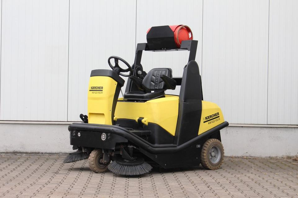 Kärcher KM120/150R LPG Aufsitz- Kehrsaugmaschine Kehrmaschine Gas - Industrial sweeper: picture 4 Kärcher KM120/150R LPG Aufsitz- Kehrsaugmaschine Kehrmaschine Gas - Industrial sweeper: picture 4