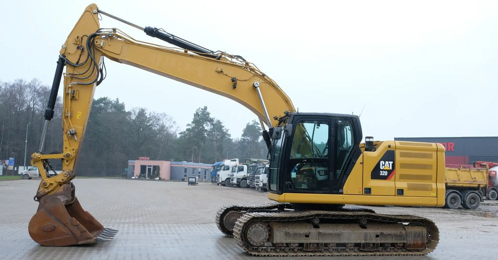 Caterpillar 320 2D ADVANSE JAPAN MODEL 2020R - Crawler excavator: picture 1 Caterpillar 320 2D ADVANSE JAPAN MODEL 2020R - Crawler excavator: picture 1