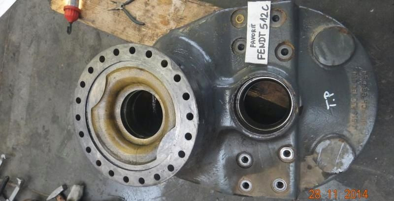 Fendt Favorit OBUDOWA MOSTU TYŁ PRAWA M514 GGG50 - Spare parts: picture 1 Fendt Favorit OBUDOWA MOSTU TYŁ PRAWA M514 GGG50 - Spare parts: picture 1