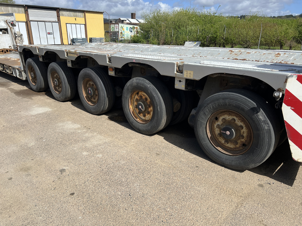 Low loader semi-trailer for transportation of heavy machinery FAYMONVILLE MegaMAX: picture 7