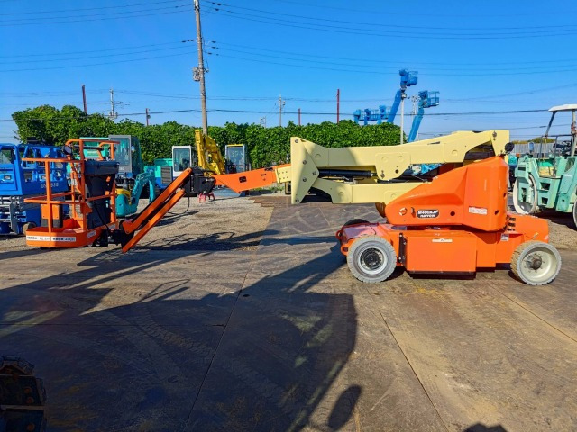 JLG M400AJPN - Articulated boom: picture 2 JLG M400AJPN - Articulated boom: picture 2