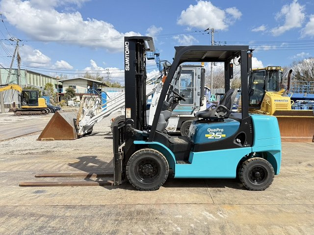 SUMITOMO 11FD25PAXⅢ24D - Forklift: picture 2 SUMITOMO 11FD25PAXⅢ24D - Forklift: picture 2