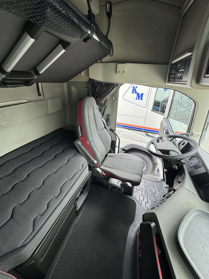 VOLVO DIESEL/LNG - Tractor unit: picture 3 VOLVO DIESEL/LNG - Tractor unit: picture 3