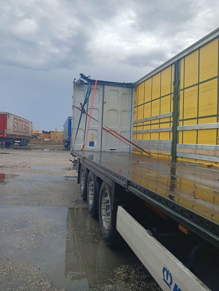 KRONE located in Bari, Italy - damaged - Curtainsider semi-trailer: picture 3 KRONE located in Bari, Italy - damaged - Curtainsider semi-trailer: picture 3