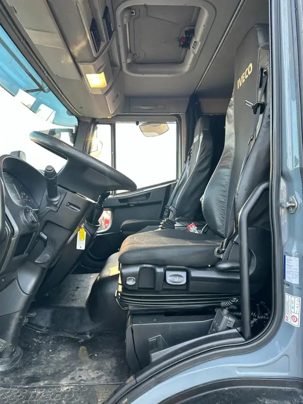 Box truck Iveco ML120E280 *Hayon 2000 kg*280 CV*caisse 7m8: picture 11