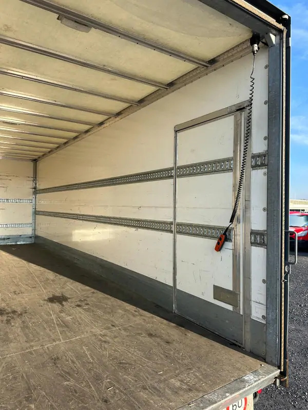 Box truck Iveco ML120E280 *Hayon 2000 kg*280 CV*caisse 7m8: picture 17