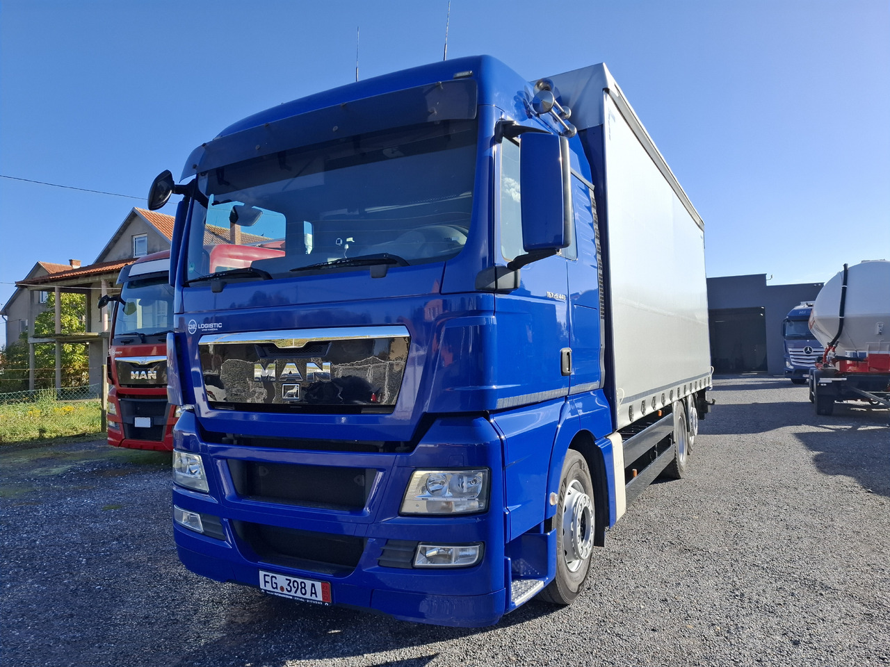 MAN TGX 26.440 E5 - Curtainsider truck: picture 4 MAN TGX 26.440 E5 - Curtainsider truck: picture 4