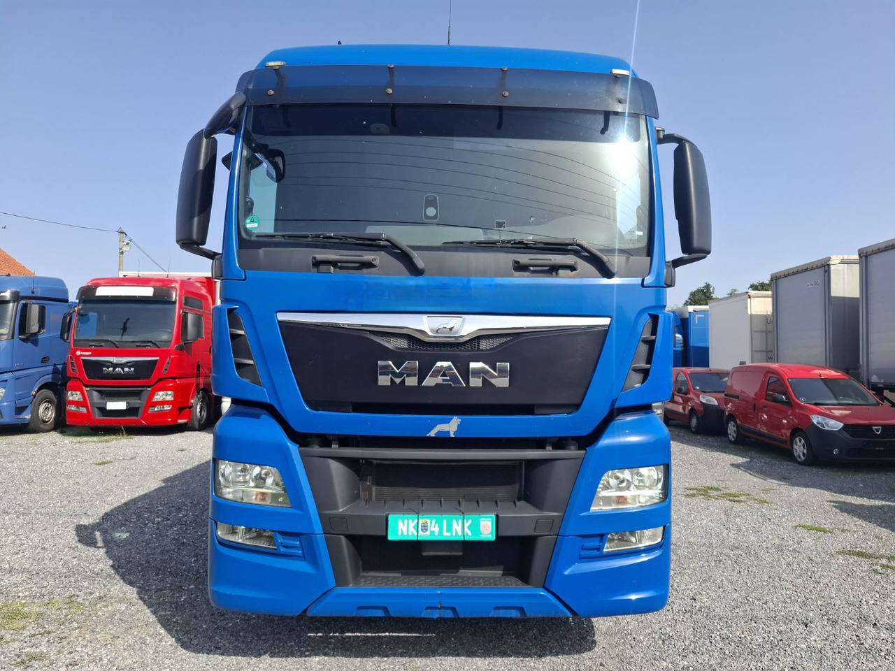 MAN TGX 26.440 E6 - Curtainsider truck: picture 2 MAN TGX 26.440 E6 - Curtainsider truck: picture 2