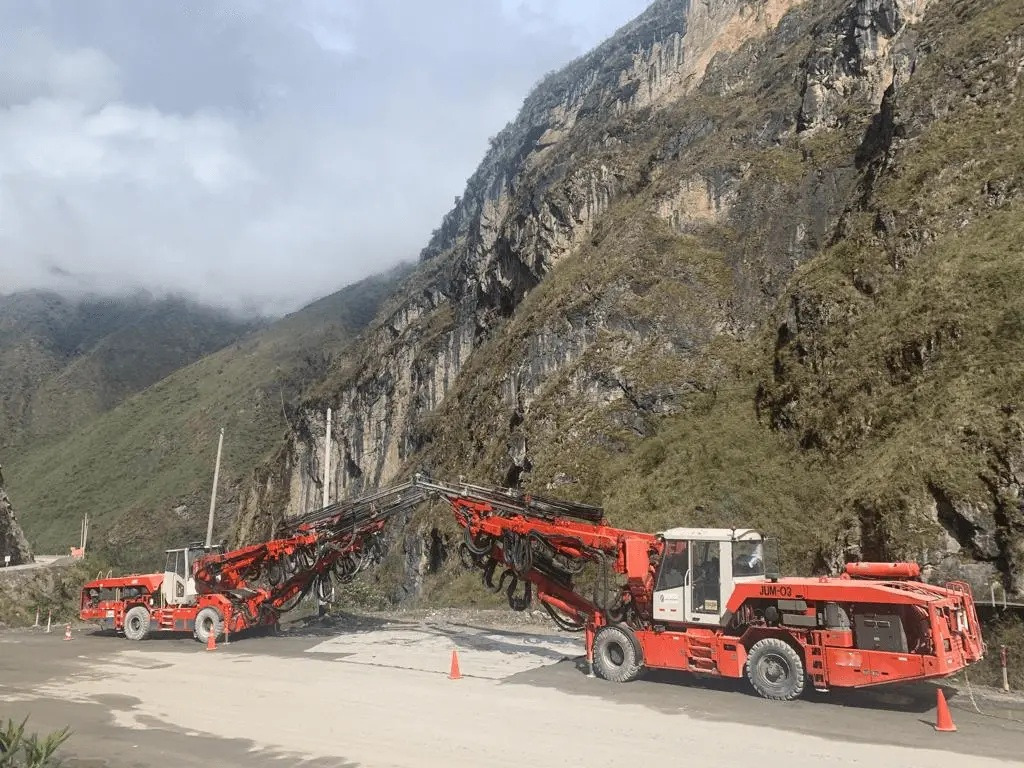 Sandvik DT1131-SC DT1230i - Mining machinery: picture 1 Sandvik DT1131-SC DT1230i - Mining machinery: picture 1