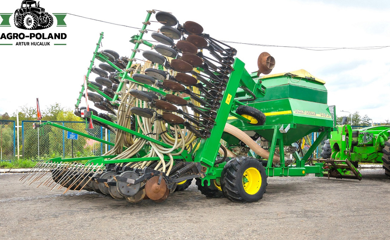 JOHN DEERE 740A - 2008 ROK - 6 M - Seed drill: picture 4 JOHN DEERE 740A - 2008 ROK - 6 M - Seed drill: picture 4