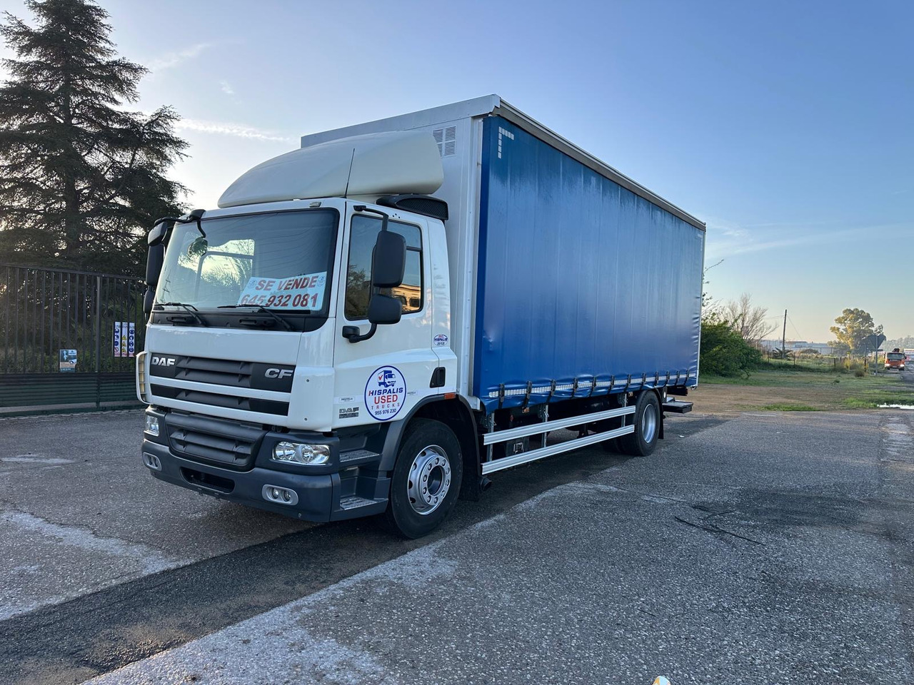 DAF CF 75.310 - Curtainsider truck: picture 1 DAF CF 75.310 - Curtainsider truck: picture 1