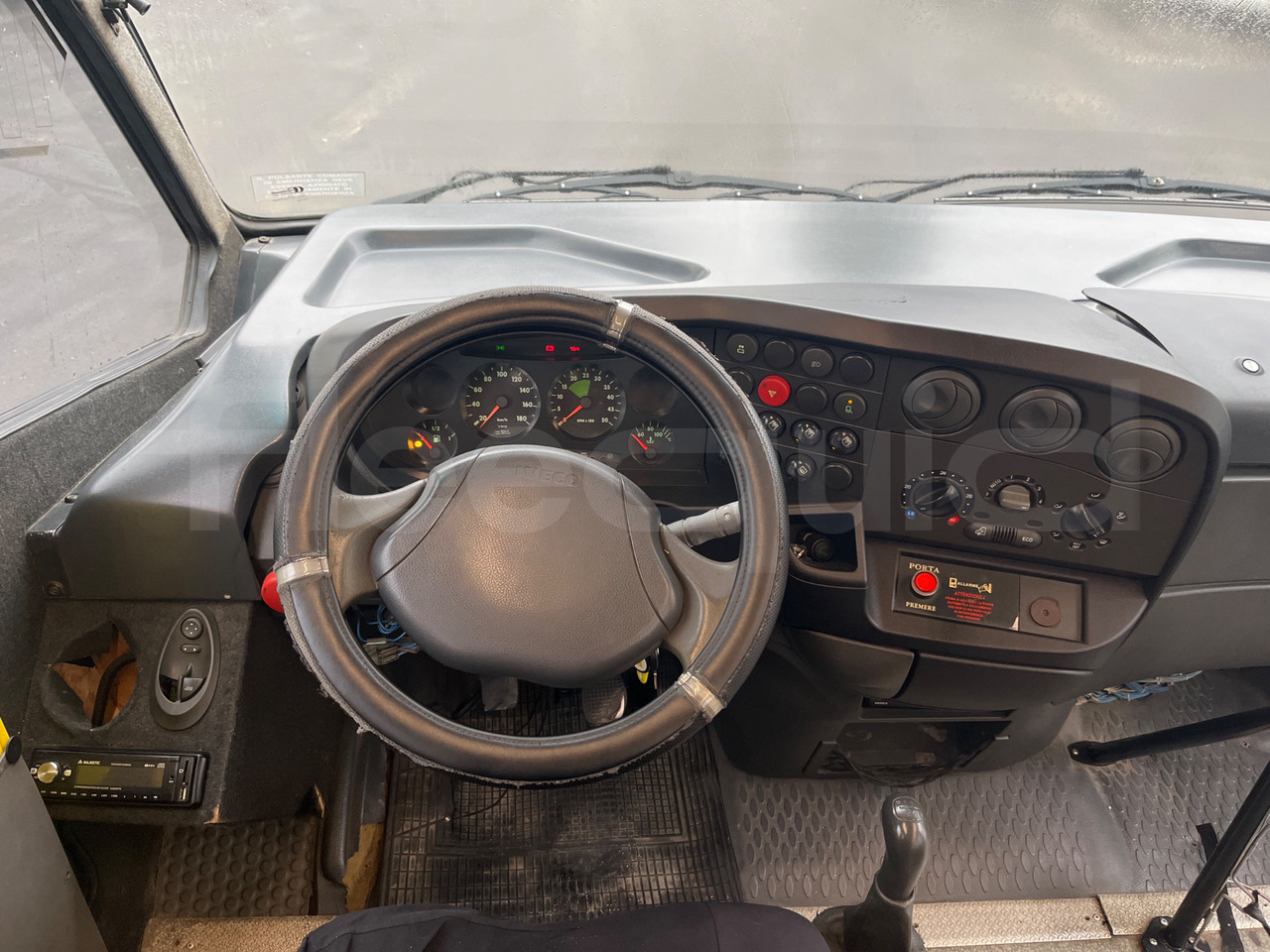School bus Iveco Cacciamali: picture 19