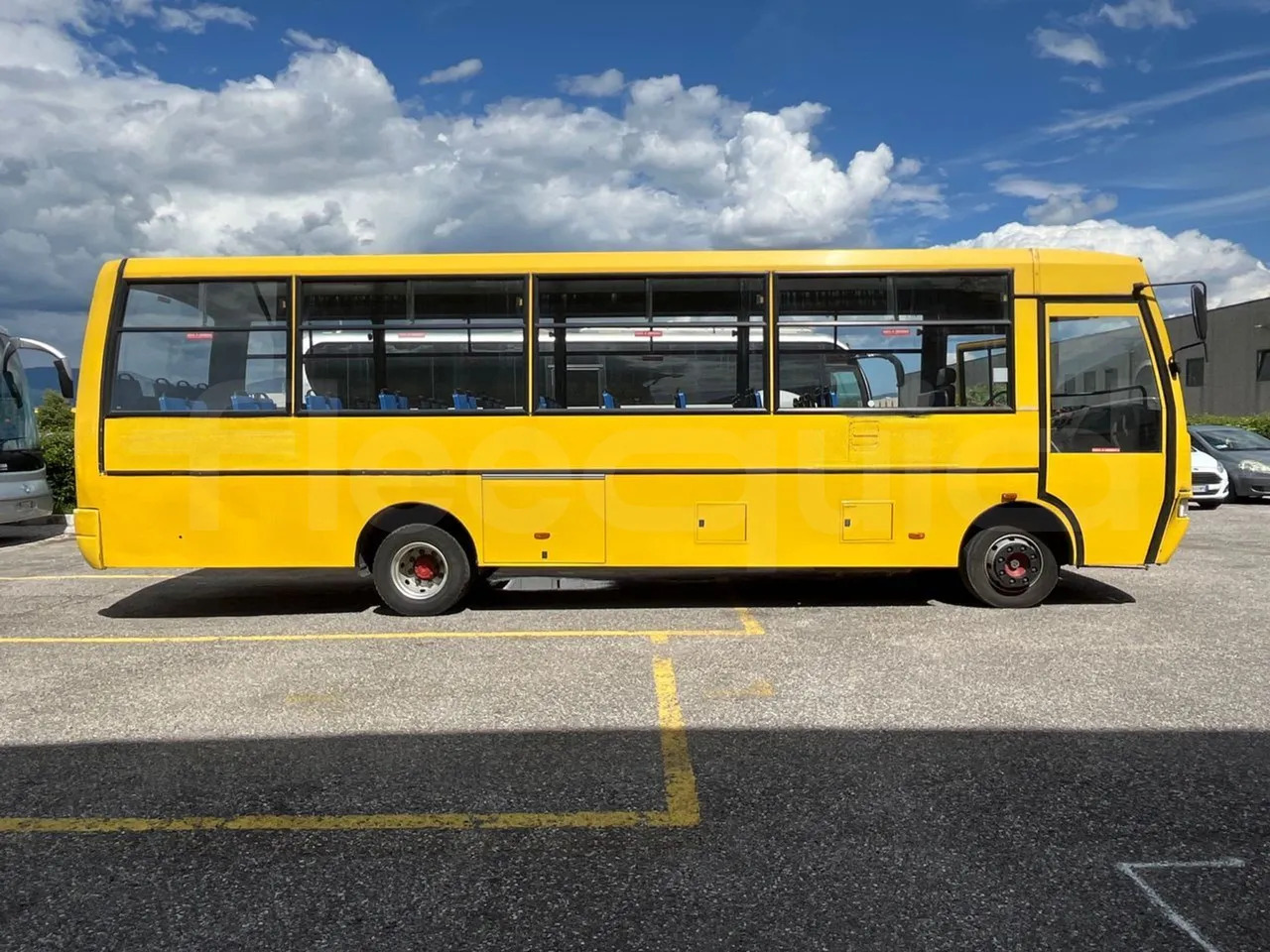 School bus Iveco Cacciamali: picture 13