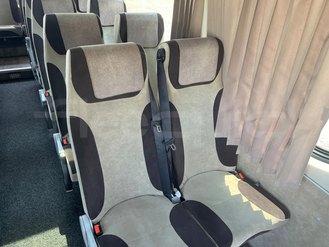 Minibus, Passenger van Iveco Daily: picture 18