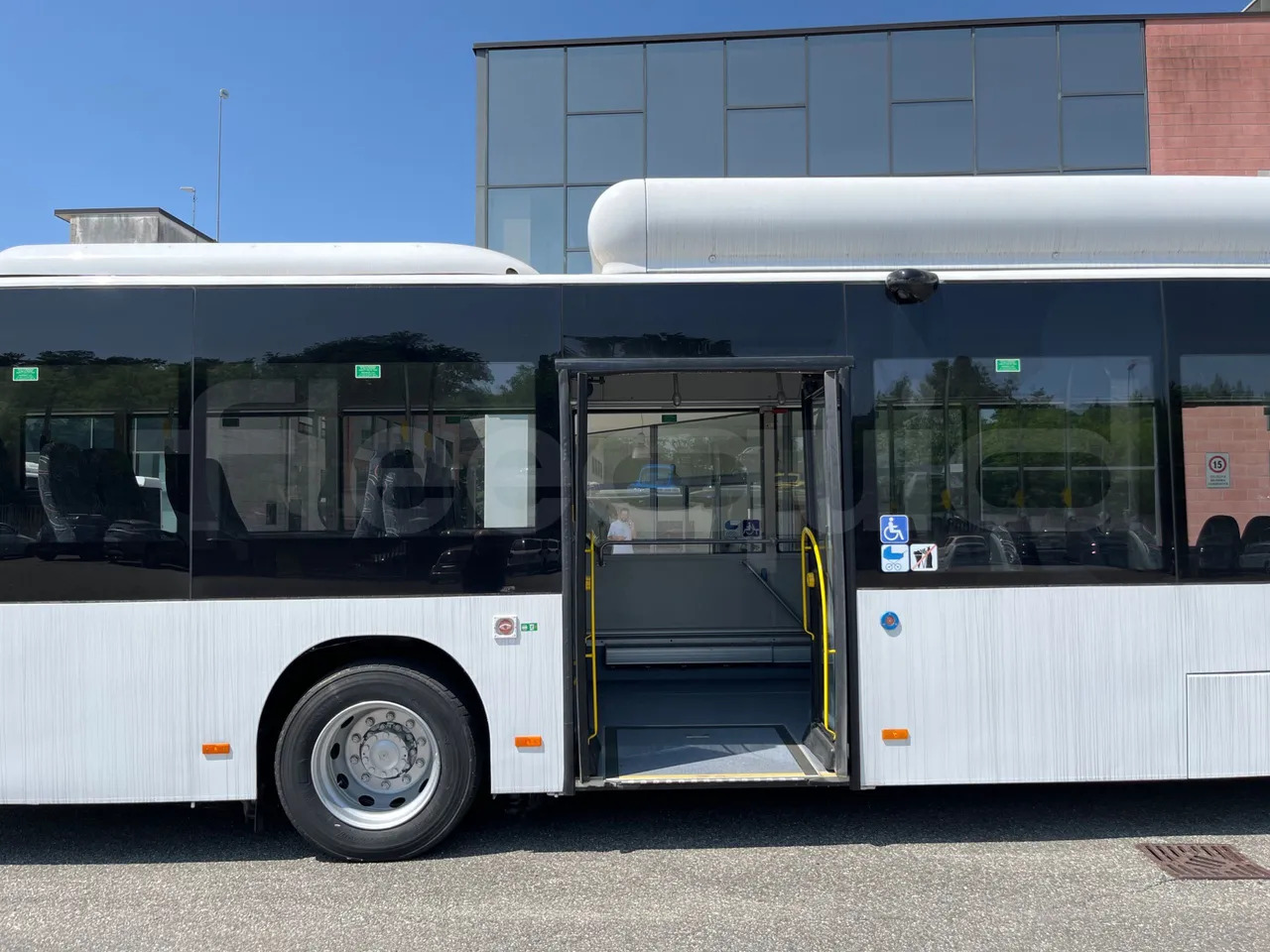 Leasing of  Man A21 Man A21: picture 14