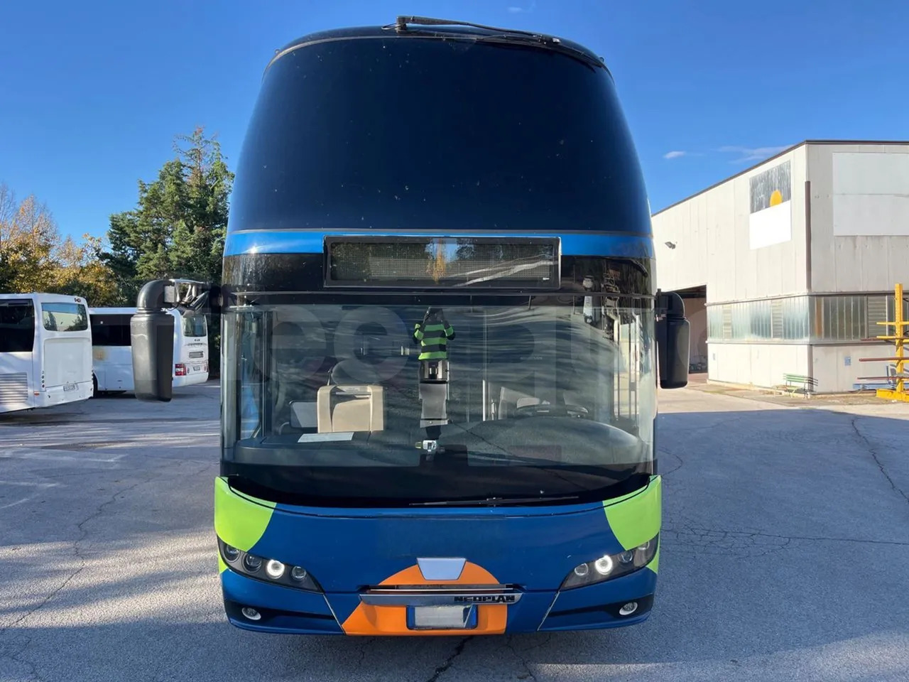 Neoplan Skyliner - Coach: picture 2 Neoplan Skyliner - Coach: picture 2