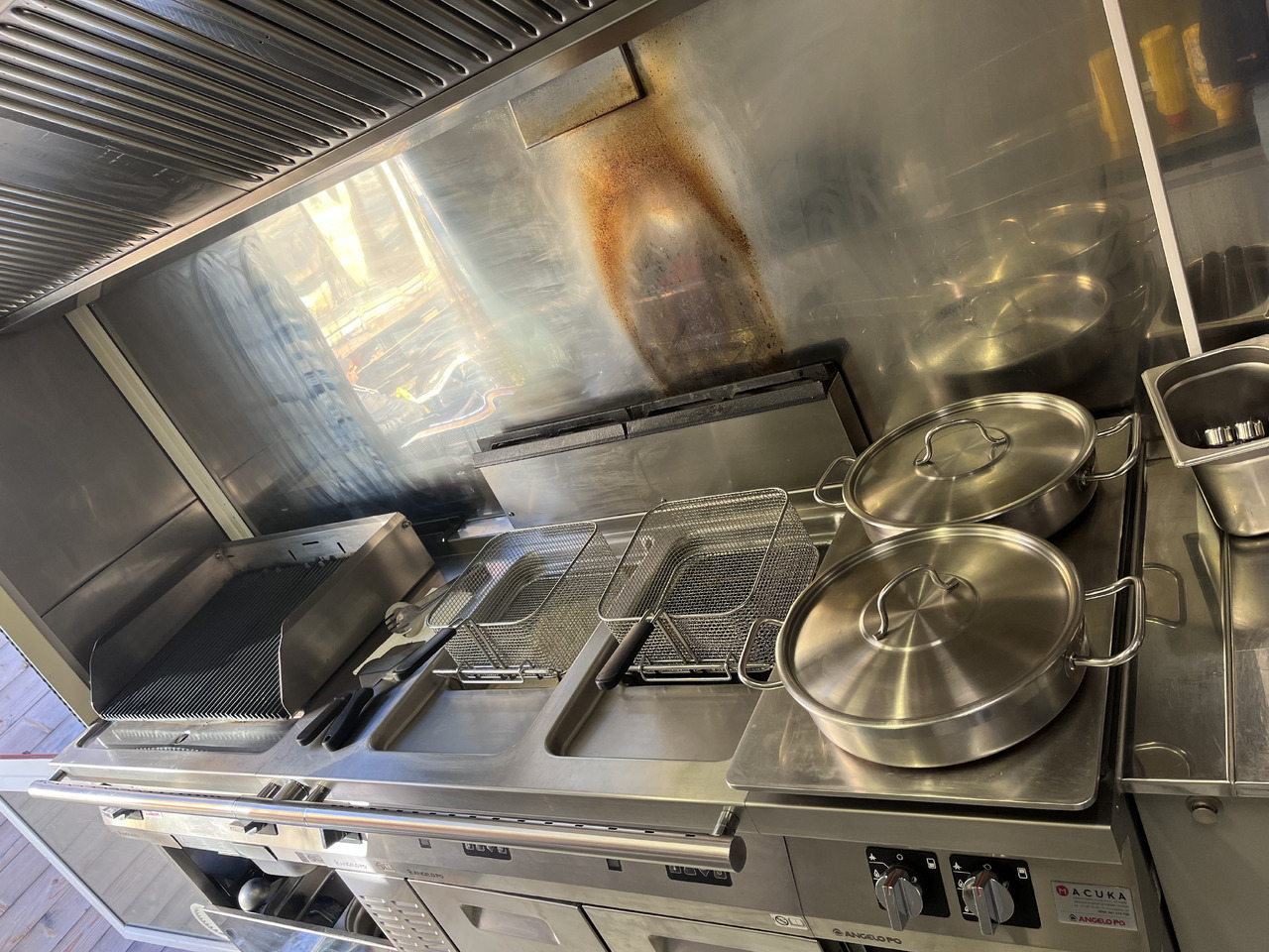 FOOD TRUCK - Nadgradnja s kuhinjsko opremo: ANGELO PO - Volkswagen Crafter - Van: picture 4 FOOD TRUCK - Nadgradnja s kuhinjsko opremo: ANGELO PO - Volkswagen Crafter - Van: picture 4