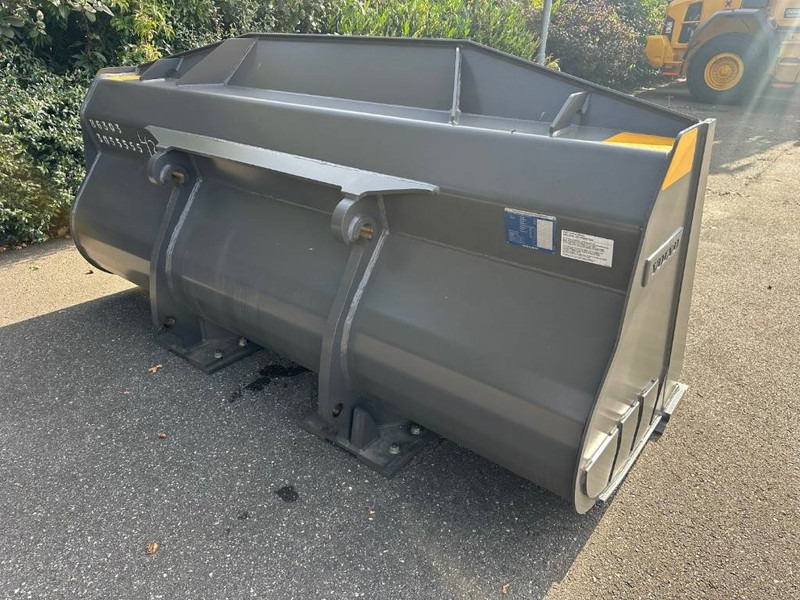 Volvo L90H bucket - Loader bucket for Construction machinery: picture 4 Volvo L90H bucket - Loader bucket for Construction machinery: picture 4