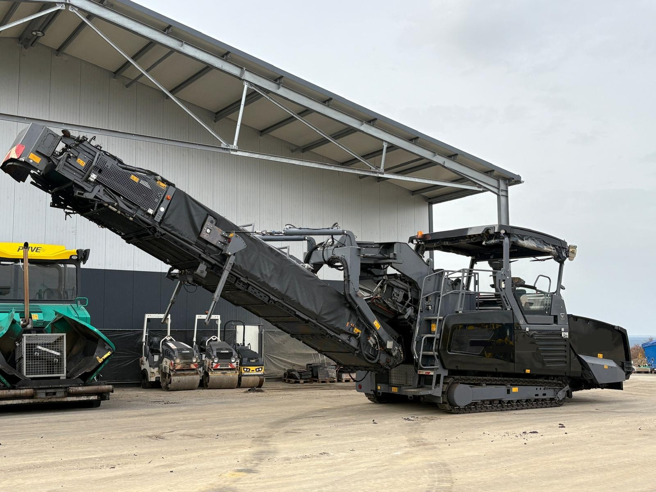 VÖGELE MT 3000-3i OFFSET - Asphalt paver: picture 1 VÖGELE MT 3000-3i OFFSET - Asphalt paver: picture 1