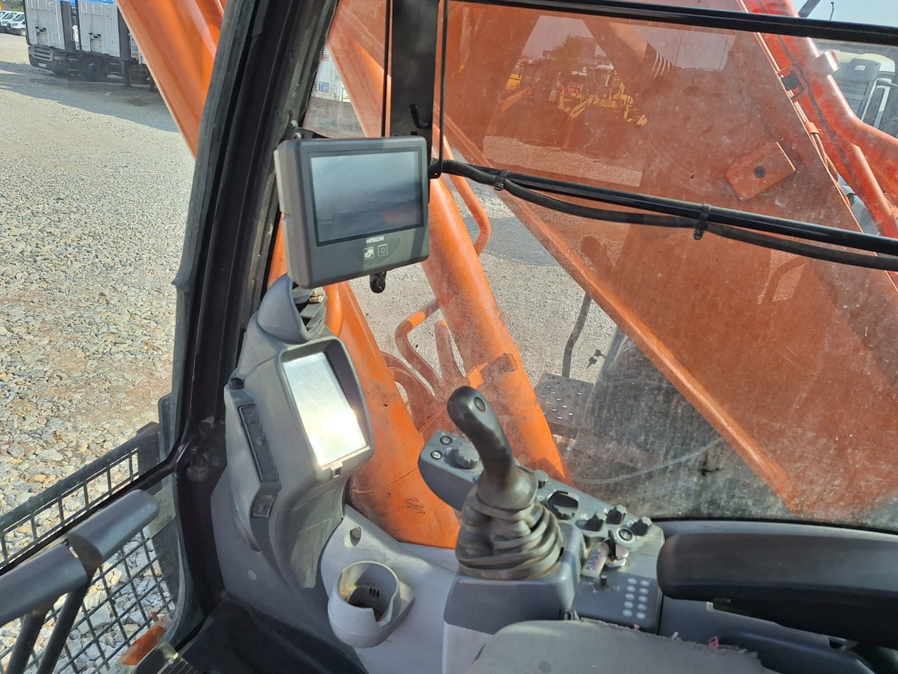 Leasing of HITACHI ZX 300 LCH-5A HITACHI ZX 300 LCH-5A: picture 17 Leasing of HITACHI ZX 300 LCH-5A HITACHI ZX 300 LCH-5A: picture 17