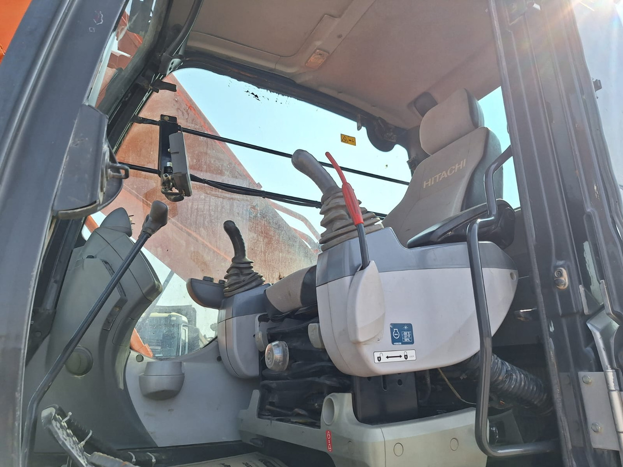 Leasing of HITACHI ZX 300 LCH-5A HITACHI ZX 300 LCH-5A: picture 15 Leasing of HITACHI ZX 300 LCH-5A HITACHI ZX 300 LCH-5A: picture 15