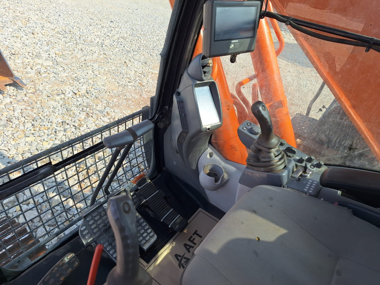 Leasing of HITACHI ZX 300 LCH-5A HITACHI ZX 300 LCH-5A: picture 18 Leasing of HITACHI ZX 300 LCH-5A HITACHI ZX 300 LCH-5A: picture 18