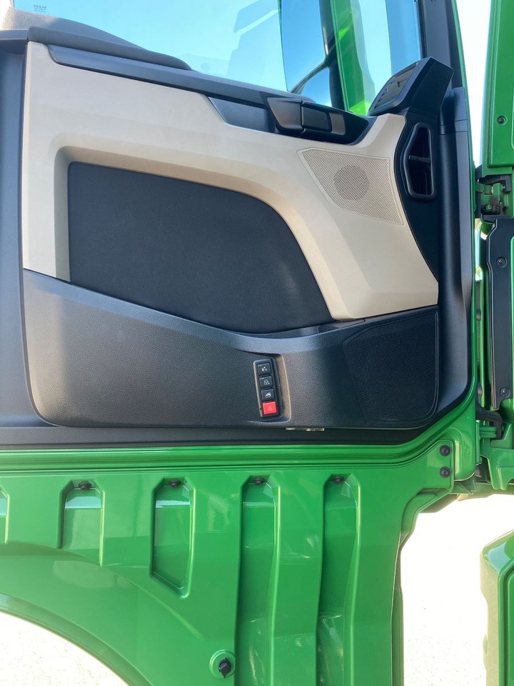 MAN TGX-GX 18.510 Individual/ Alu/Leder/TV etc. - Tractor unit: picture 5 MAN TGX-GX 18.510 Individual/ Alu/Leder/TV etc. - Tractor unit: picture 5
