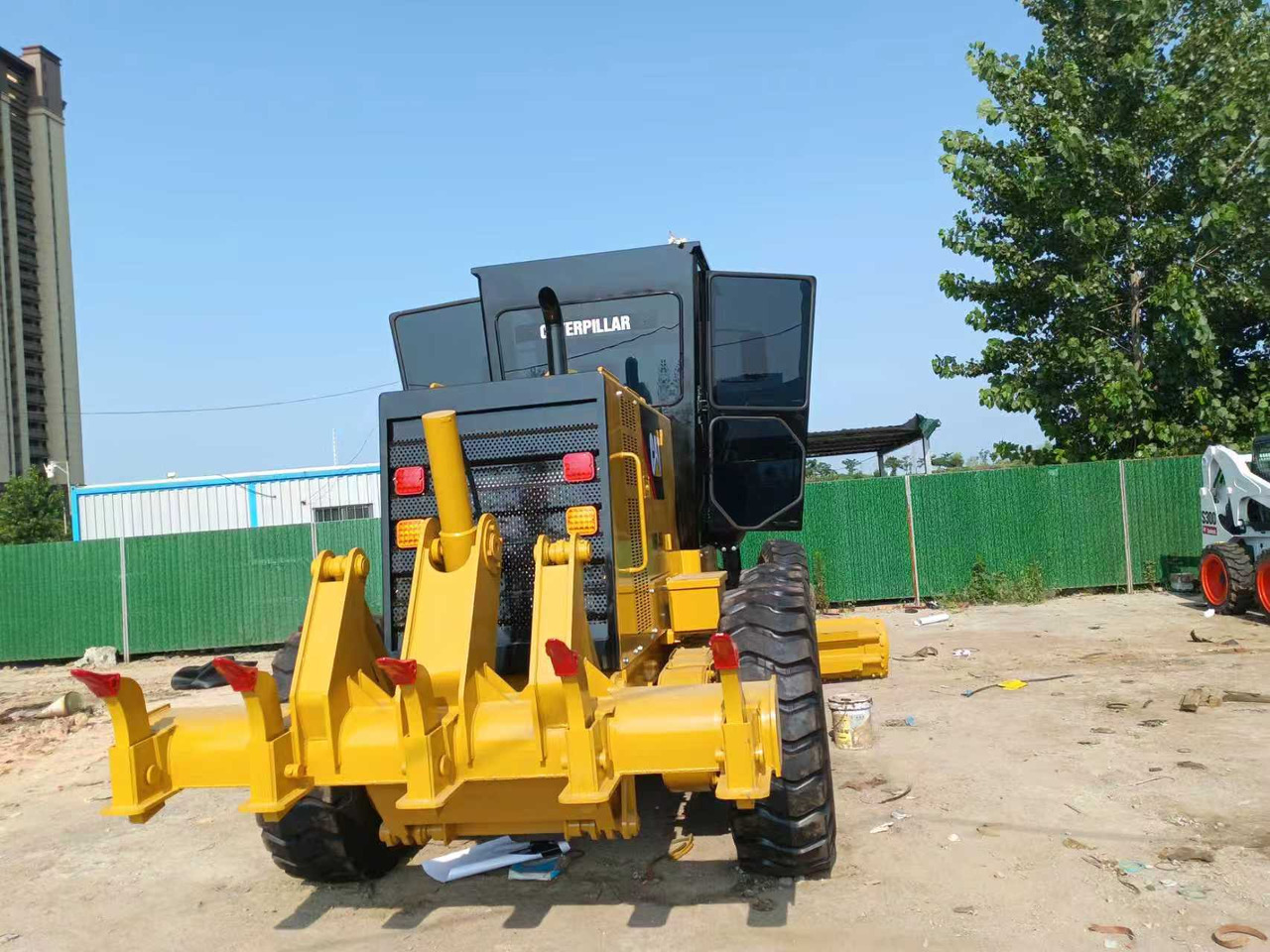 CATERPILLAR 140K used motor grader low price - Grader: picture 3 CATERPILLAR 140K used motor grader low price - Grader: picture 3