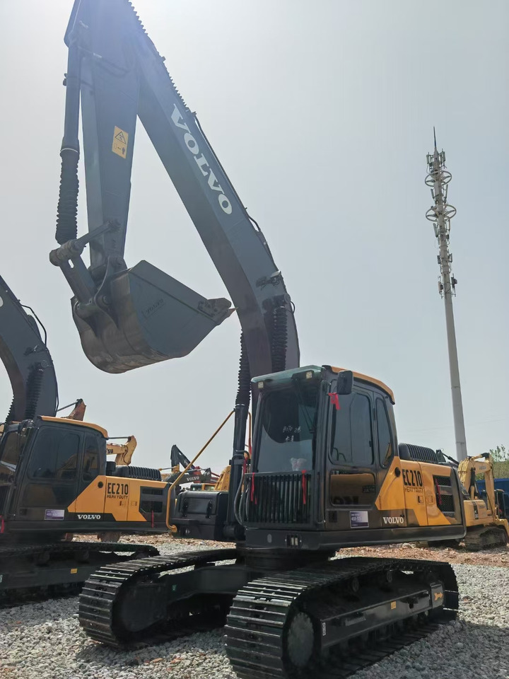 VOLVO EC210 used excavator - Crawler excavator: picture 2 VOLVO EC210 used excavator - Crawler excavator: picture 2