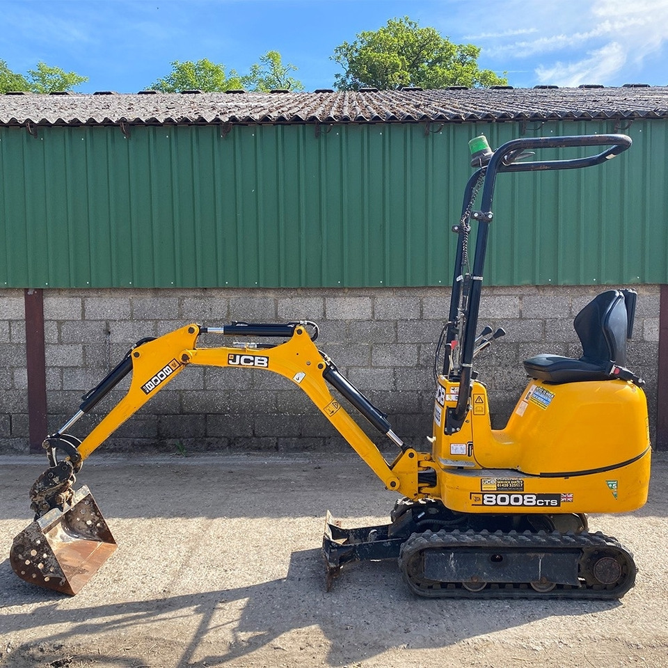 JCB 8008  - Mini excavator: picture 3 JCB 8008  - Mini excavator: picture 3