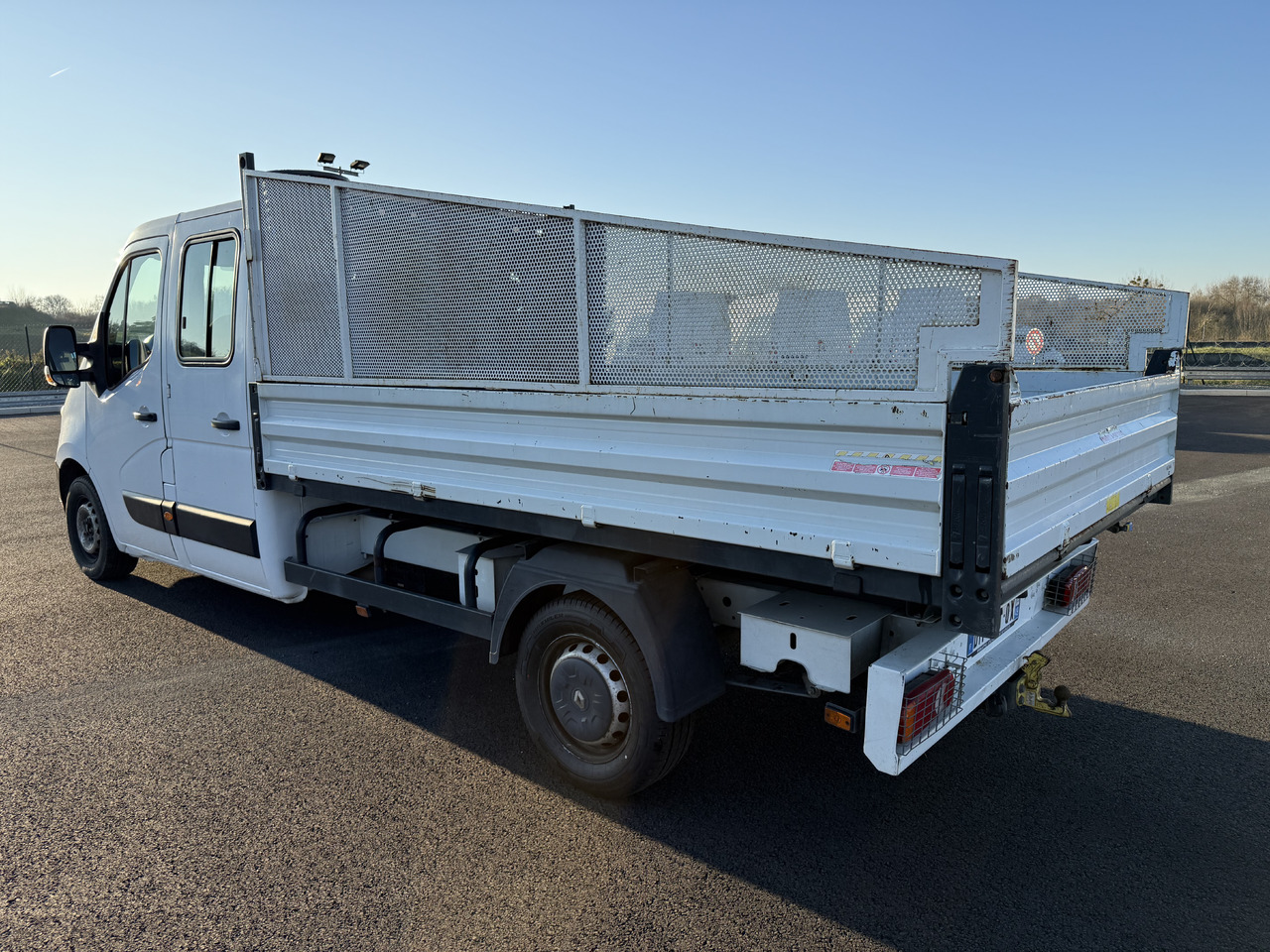 Leasing of RENAULT MASTER 2.3DCI125 BENNE ACIER DOUBLE CABINE ROUE SIMPLE + REHAUSSE DE RIDELLE RENAULT MASTER 2.3DCI125 BENNE ACIER DOUBLE CABINE ROUE SIMPLE + REHAUSSE DE RIDELLE: picture 8