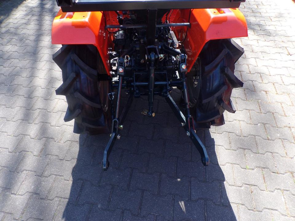 Kleintraktor Kubota B1502, ab 95€ pro Monat. - Compact tractor: picture 5 Kleintraktor Kubota B1502, ab 95€ pro Monat. - Compact tractor: picture 5