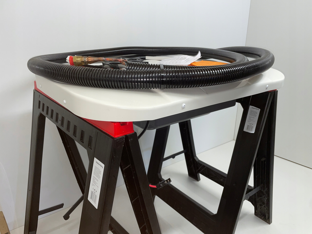 KLIMATYZACJA POSTOJOWA DOMETIC SP950T SP 950 T MAN SCANIA VOLVO - NOWA - - A/C compressor for Truck: picture 4 KLIMATYZACJA POSTOJOWA DOMETIC SP950T SP 950 T MAN SCANIA VOLVO - NOWA - - A/C compressor for Truck: picture 4